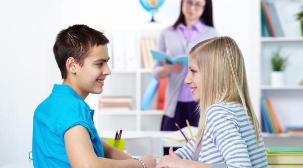 Băieții din Marea Britanie vor învăța la școală respectul față de femei și fete