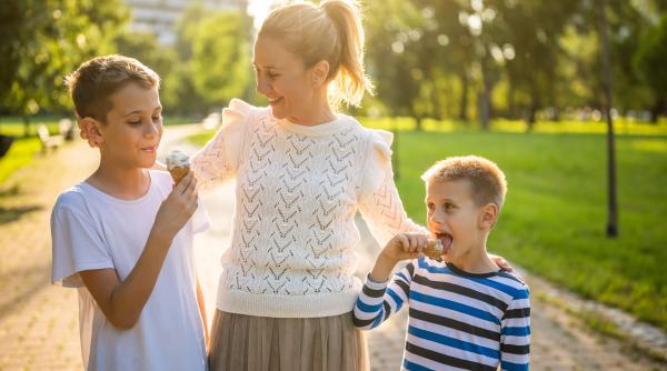 Adaptarea regulilor pe măsură ce copilul crește. Ghid practic pentru părinți de la psihologul Radu Leca