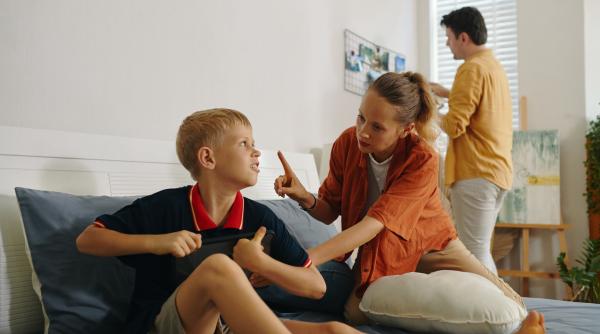 Alegerea bătăliilor: Când merită să insiști și când să lași de la tine? Radu Leca: „Când cedezi din înțelepciune, rămâi părinte”