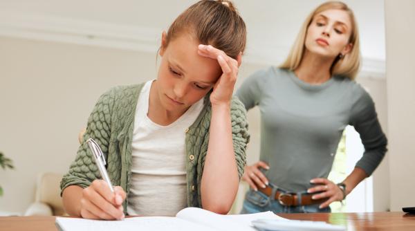 Cum vorbești despre viitor fără să pui presiune? Radu Leca: „Conexiunea scade când părintele vorbește mult și ascultă puțin”