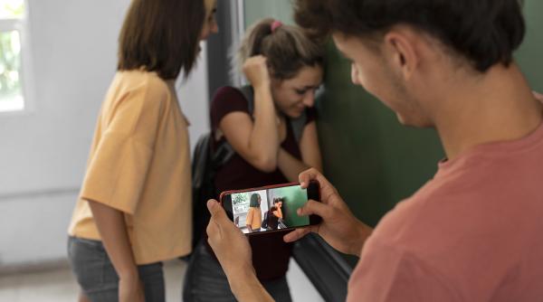 Bullyingul și riscul suicidar. Radu Leca: „Un părinte are nevoie de o hartă clară”