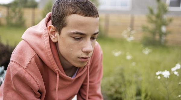 Leca, despre relații, respingere și „sfârșitul lumii” în adolescență, și cum îl legăm de parenting, psihologie și prevenția suicidului