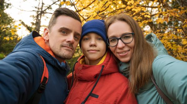 „Planul suicidar” merită explicat fără panică și fără tabu. Radu Leca îți propune un  „Plan de siguranță” în 20 de rânduri