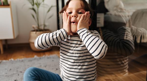 Copilul tău face năzbâtii? Specialiștii spun că este un semn bun