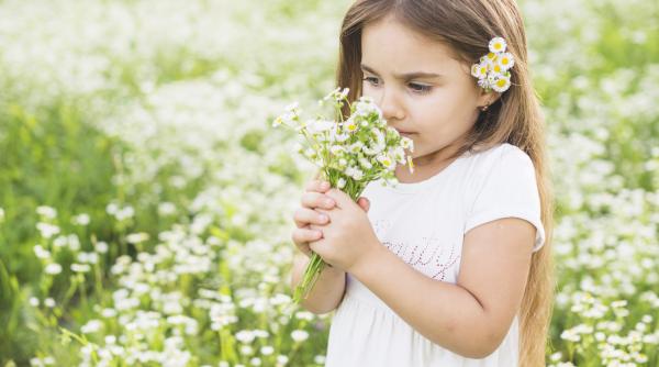 De ce sunt copiii mai obosiți primăvara? Cum recunoaștem astenia