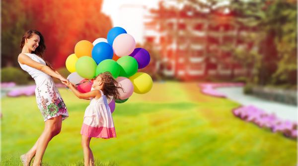 Mesaje de 8 Martie 2026 pentru toate femeile speciale din viața ta. Urări emoționante pentru mamă, soție, iubită, bunică și prietene