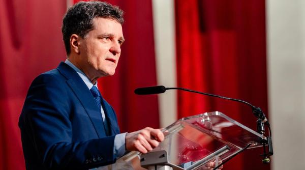 „Prea des uitǎm cât de mult vǎ datorǎm, cât de puternice şi de curajoase sunteţi”. Nicușor Dan, mesaj de 8 Martie 