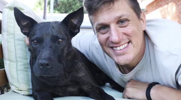 Un bărbat și-a tratat câinele bolnav de cancer cu un vaccin pe care l-a creat cu ChatGPT