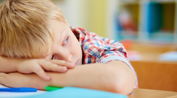 Ce spune un medic pediatru despre oboseala cronică la copii: „Cauzele acestui sindrom sunt necunoscute”