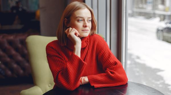 Cei care gândesc prea mult iau decizii într-un mod cu totul diferit de majoritatea oamenilor. Despre „overthinking”