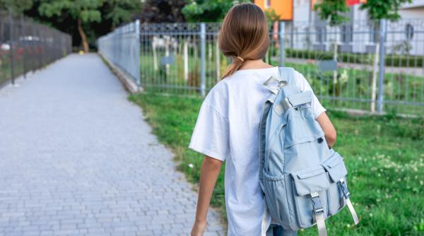 Rolul școlii în prevenția abandonului. Radu Leca: „Elevul rămâne când simte că aparține”