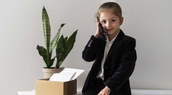 Ce înseamnă „sindromul copilului grăbit” și cum afectează dezvoltarea copiilor