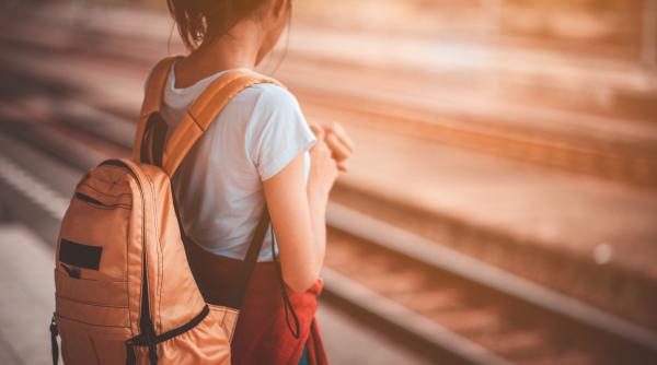 Abandonul școlar și trecerea între cicluri (primar–gimnazial–liceal). Radu Leca: „Tranziția nu înseamnă doar schimbare de clădire”