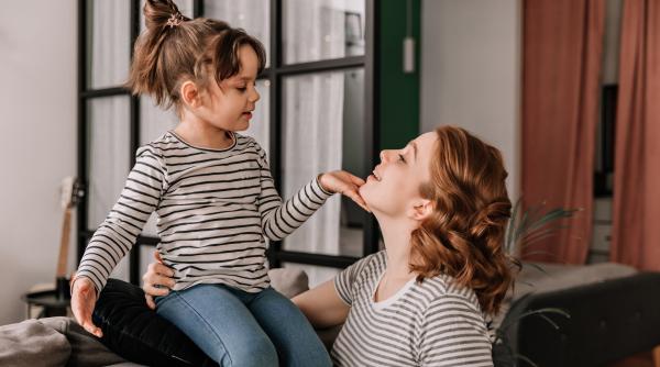 Această mamă a schimbat un detaliu din limbajul ei care a schimbat complet atmosfera din familie