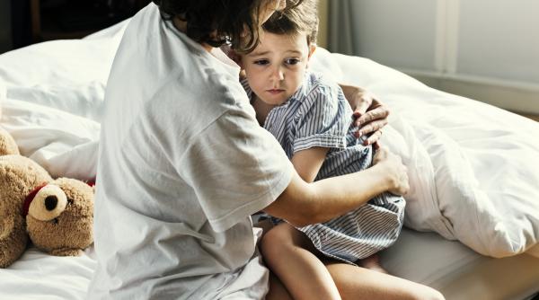 Cele mai bune întrebări care îi ajută pe copii să depășească frica de eșec, conform unui psiholog