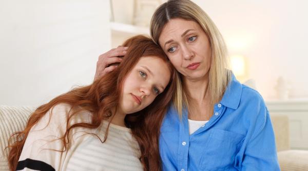 Trei strategii eficiente când copilul refuză să comunice cu tine