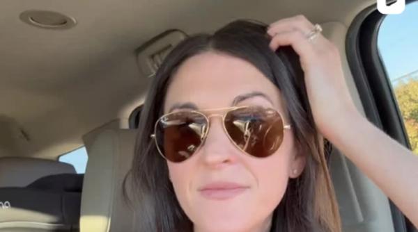 O influenceriță și-a lovit accidental fiul cu mașina