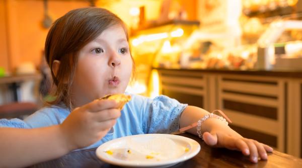 Pandemia tăcută a obezității infantile. Avertismentul dr. Mihai Craiu: „Suntem o mașină fără frâne care merge în jos”