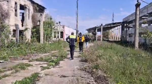 Cei doi frați dispăruți în Râșnov au fost găsiți. Erau într-o casă părăsită, speriați, ascunși sub un pat 