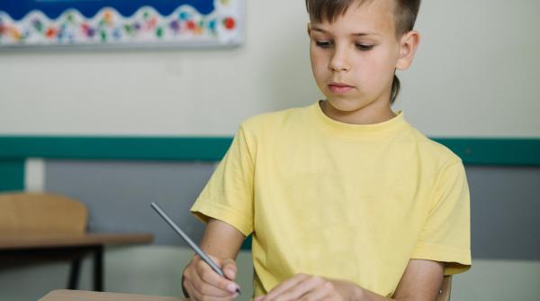 Evaluarea Națională la clasa a II-a. Ce i-a încurcat pe elevi la limba română - scris: „O să mi se taie din punctaj”