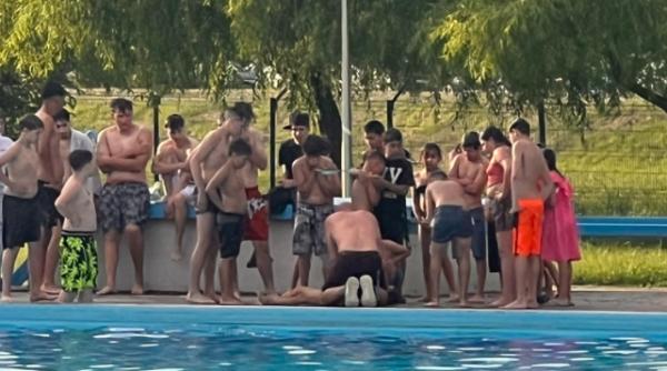 Copil de 6 ani din Iași, în stare critică după ce a fost scos din apă în stop cardio-respirator