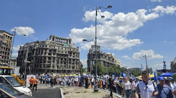 Protest al sindicaliştilor din educaţie: CNSLR-Frăţia susţine acţiunile sindicatelor din învăţământ