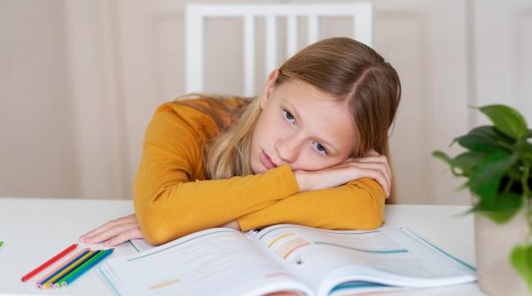 Dacă vrei ca ai tăi copii să se concentreze mai bine, fă aceste 5 lucruri. Le va fi mai ușor să fie atenți, spune un expert 
