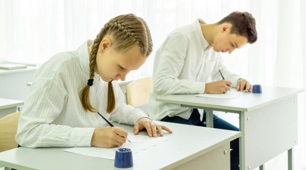 Profesor de Matematică: Nu va mai ploua cu note de 10 la Evaluarea Naţională