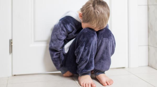 Profilul clinic al alienatorului, conform lui Leca. Mândria patologică și transmiterea transgeneratională a abuzului / VIDEO