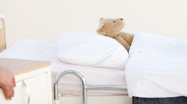 Difteria revine în Italia după mai bine de 10 ani. O fetiță de 4 ani a murit, părinții au refuzat vaccinul de teamă de autism / VIDEO