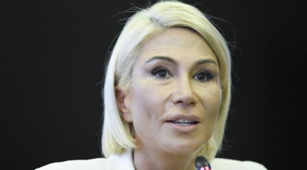 Telefoanele ar putea fi interzise în școli. Turcan, presiune în Comisia de învățământ: „Nu e timp de pierdut”  