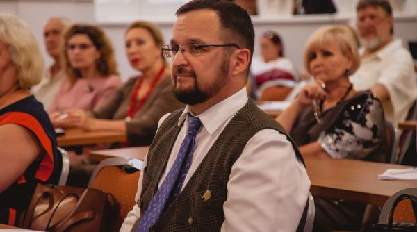 Dezastru la testul pentru directorii de școli: Peste 2.000 de profesori au picat la pleonasme și matematică de gimnaziu
