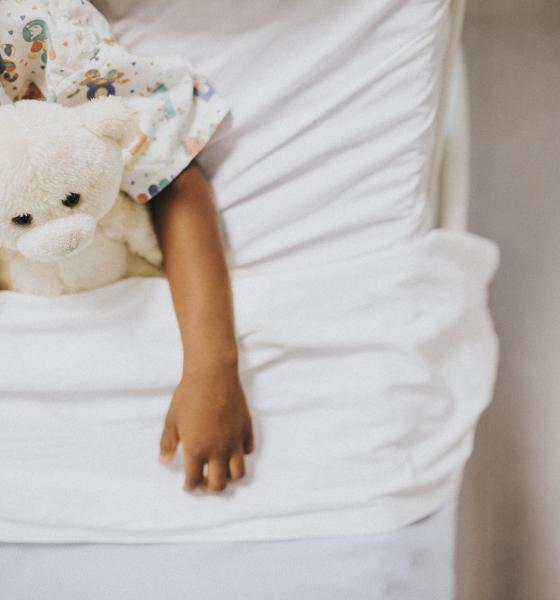 Fetiță din Gorj, suspectă de meningo-encefalită acută, transferată la „Matei Balș”. Medicul pediatru explică ce s-a întâmplat în spital