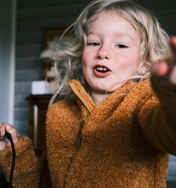 Când înjură copilul tău, ce faci? Ce arată un studiu recent despre toleranța părinților