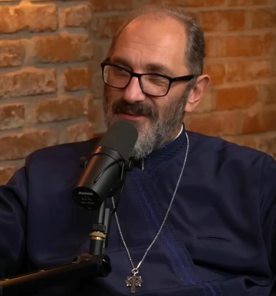 Părintele Necula: „Fixați-le copiilor calendar de chiul din când în când. Mi se pare o lipsă de respect să te trezească cineva la 7”