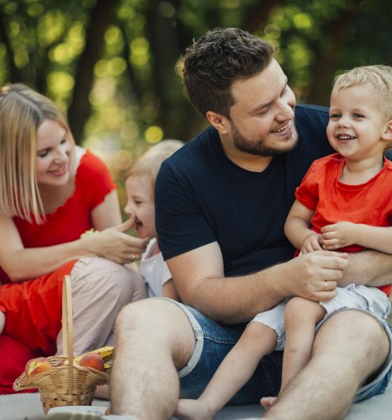 Părinții cu cel puțin doi copii ar putea fi scutiți de impozitul pe venit