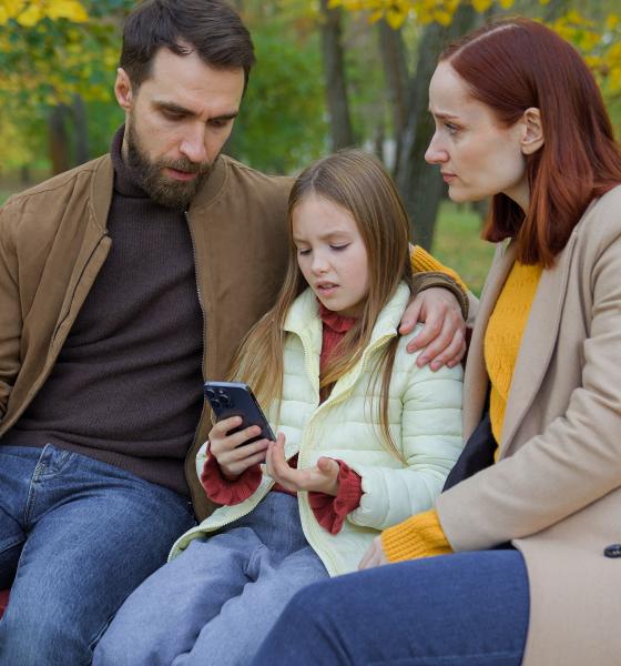 Ghid de conversație pentru părinți, de la Radu Leca: „Cercetarea din prevenția suicidului arată cu totul și cu totul altceva”