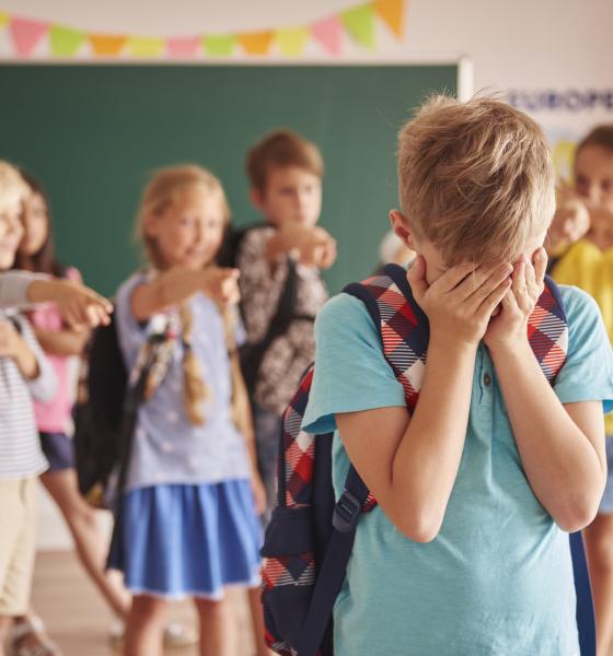 Ce legătură are bullying-ul cu riscul suicidar și de ce tema cere atenție serioasă din partea părinților