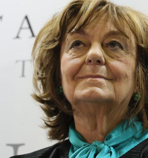 Scriitoarea Ana Blandiana va primi titlul Doctor Honoris Causa al Universității din București