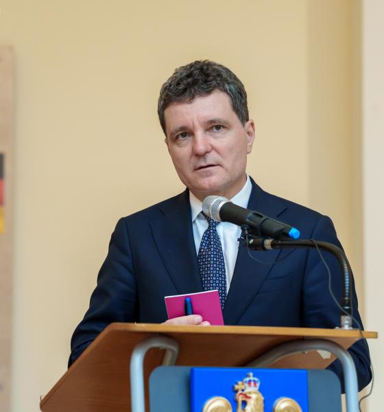 Cât timp au voie copiii președintelui Nicușor Dan să se uite la televizor: „Aproape deloc”