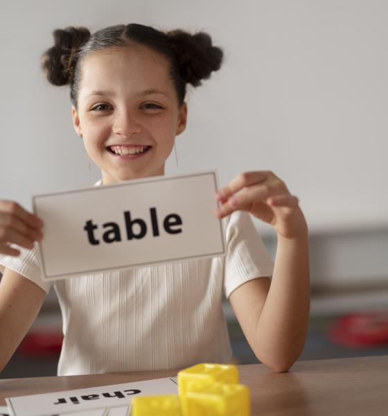 Ce se întâmplă în creierul unui copil care vorbește mai multe limbi străine