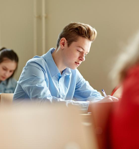 „Un nou set de programe şcolare pentru învăţământul liceal”, anunță Ministerul Educației