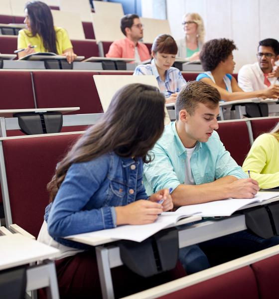 Cea mai dorită facultate din România în 2026. Sunt 10 candidați pe un singur loc