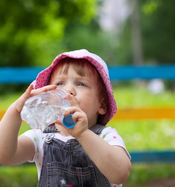 Deshidratarea la copii: 7 semne pe care părinții le pot rata