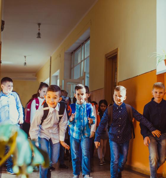 Vacanța de toamnă 2026 bate la ușă: Nouă zile libere pentru toți elevii!